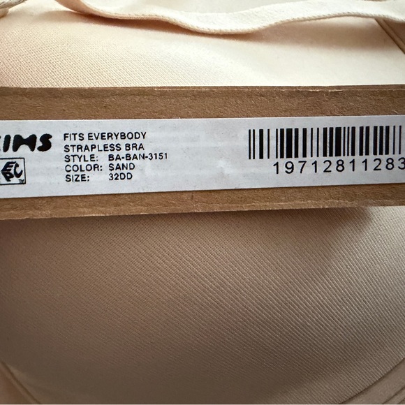 SKIMS 32DD FITS EVERYBODY STRAPLESS BRA 32DD SAND - Picture 3 of 3
